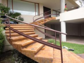 P019